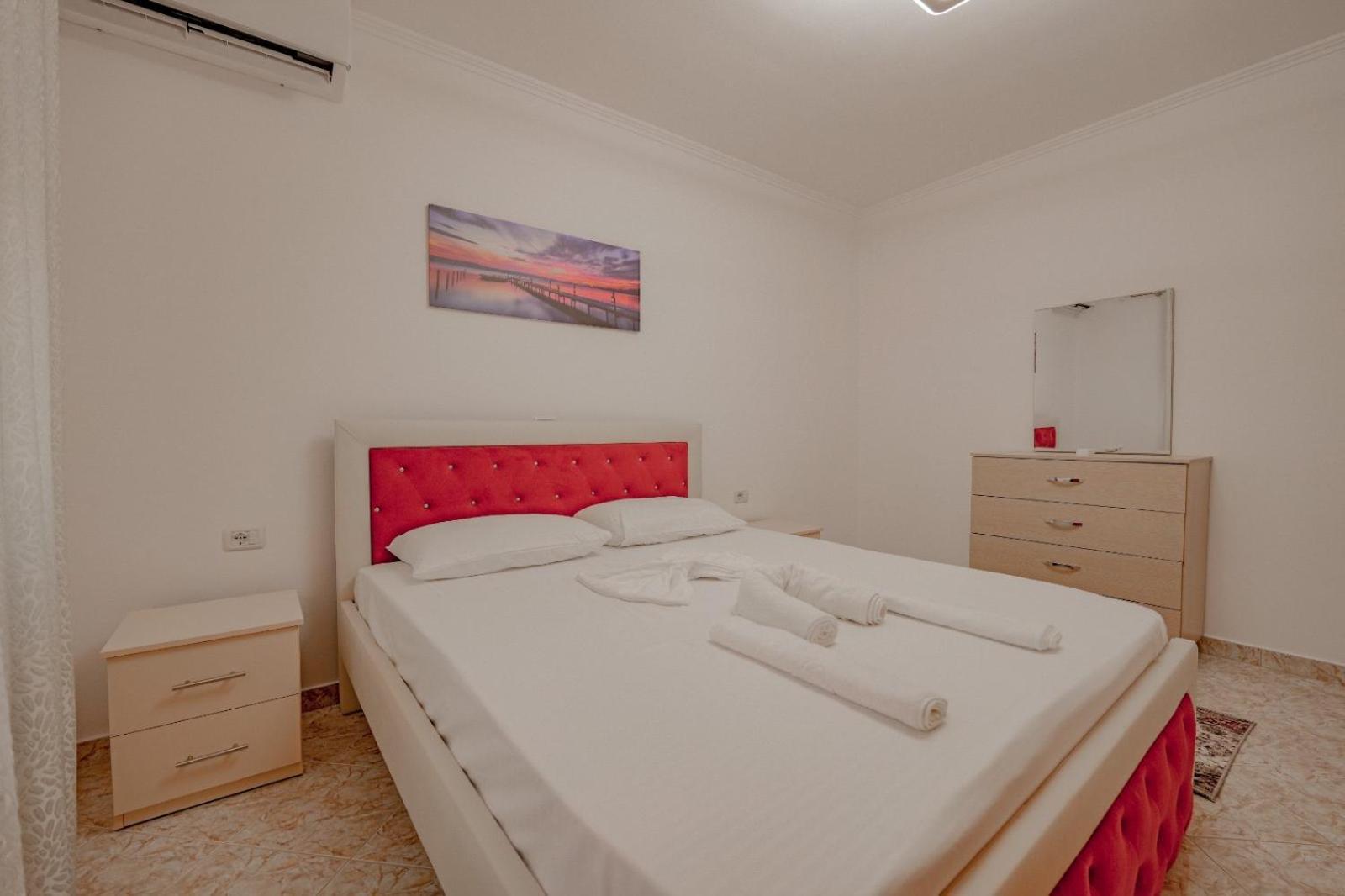 Ajla Apartment