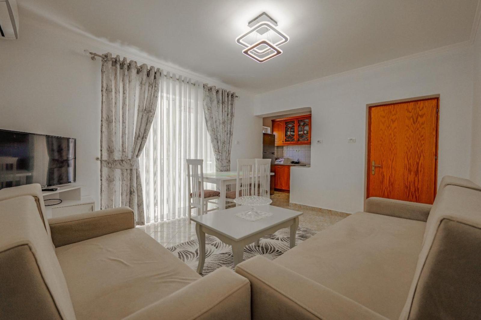 Ajla Apartment Sarande
